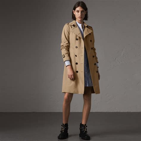 burberry trench sizing sandringham|is burberry trench coat waterproof.